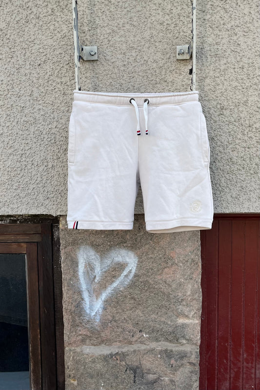 WHITE SAND SWEATSHORTS