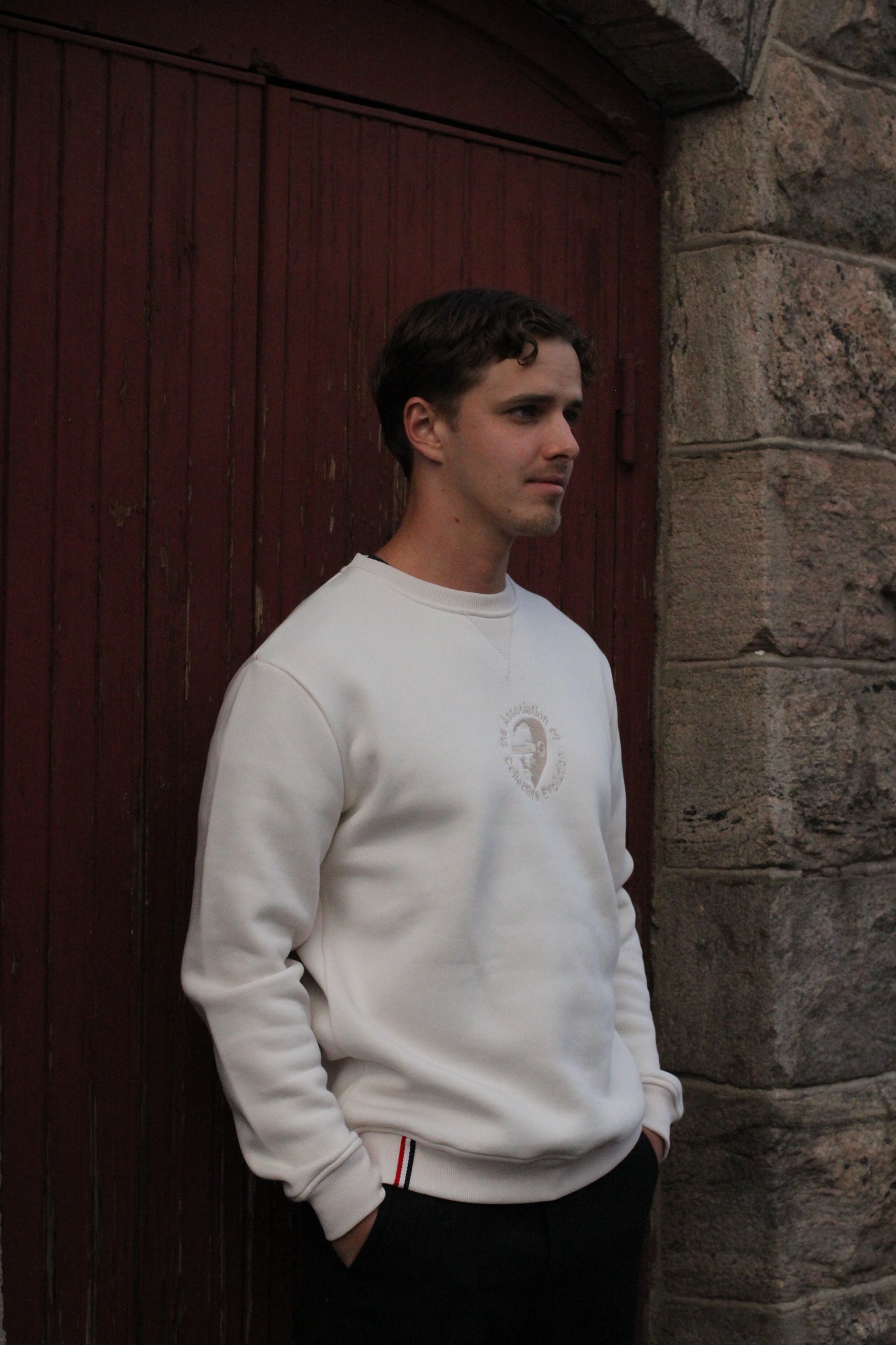 WHITE SAND CREWNECK