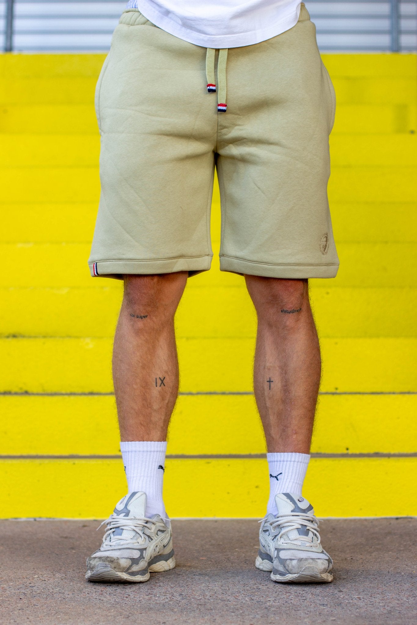 SLATE GREEN SWEATSHORTS - Who's ACE